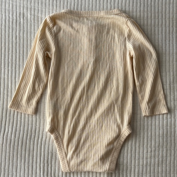 Cat and Jack Baby Orange and Cream Sun Pattern Bodysuit Set Size 6-9 Months - Picture 9 of 10